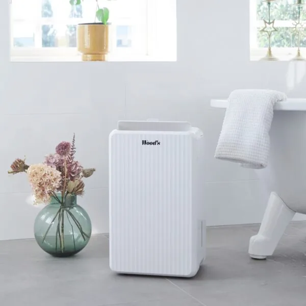 Luftentfeuchter im Badezimmer gegen Schimmel und Feuchtigkeit