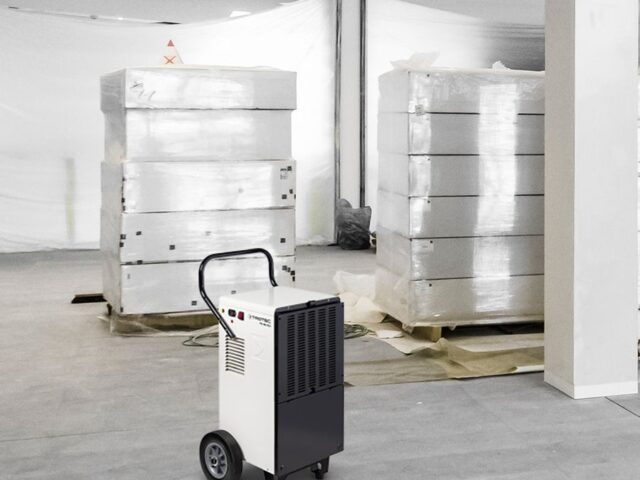 Trotec TTK 380 ECO Bautrockner in einer Lagerhalle